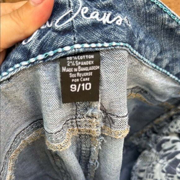 Stylish Mid-Blue Cropped Jeans by Ayria - capri pants - Picture 8 of 10